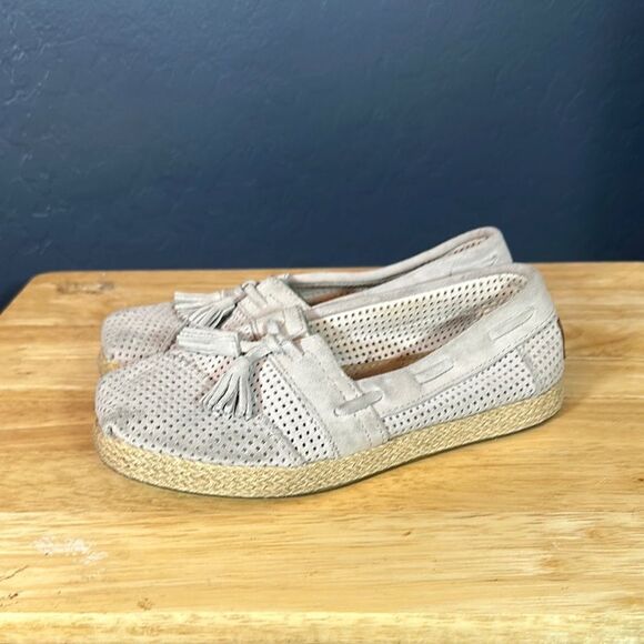 Toms Cream Flats with Woven Fabric and Tassel Detail - Picture 1 of 9